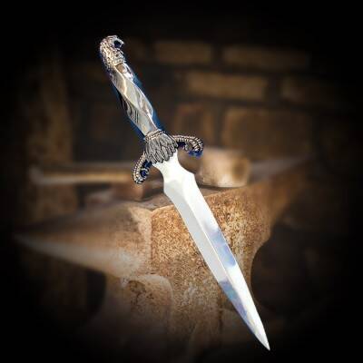 Athame met adelaarskop