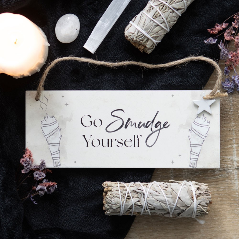Go Smudge Yourself Houten Hangbord – Humoristisch Spiritueel Decor