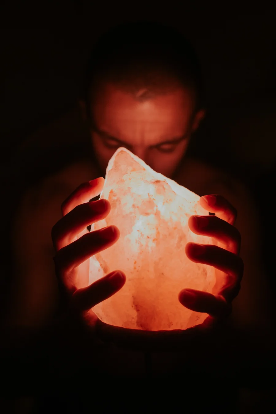 Heksen kruiden edelstenen reiki wierook spiritualiteit spiritueel kaartlegging helderziende medium energetisch therapeut