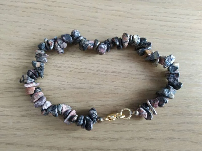 armband rhodoniet met slotje