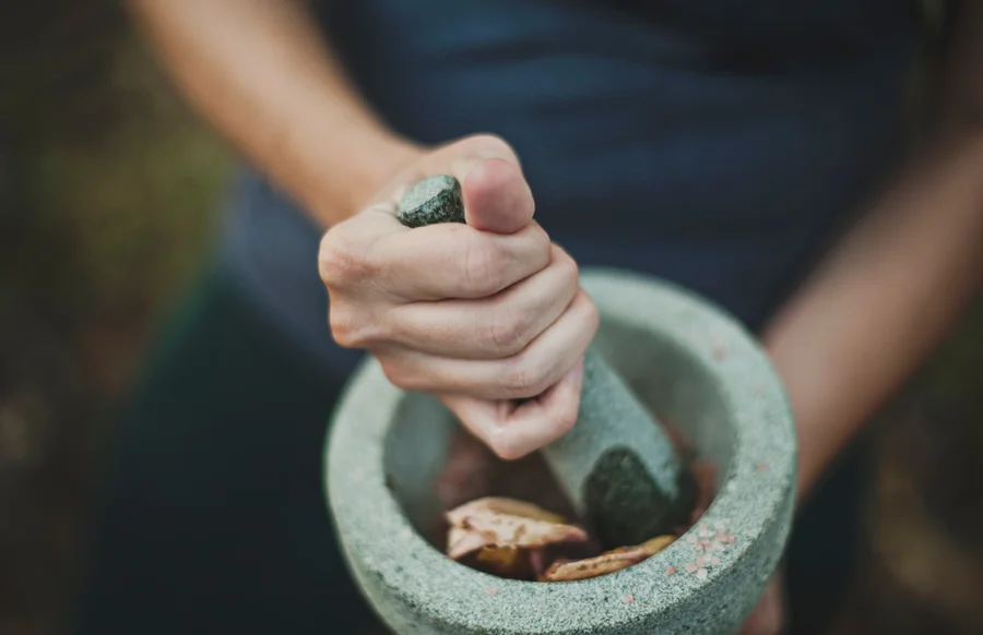 Heksen kruiden edelstenen reiki wierook spiritualiteit spiritueel kaartlegging helderziende medium energetisch therapeut