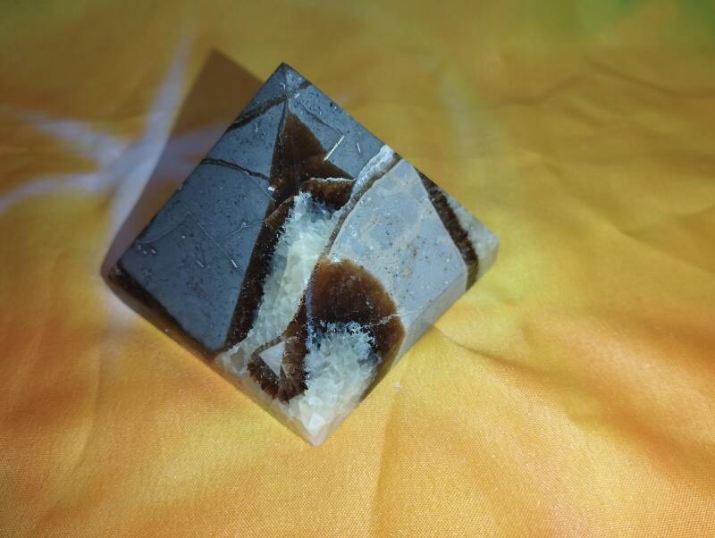 septarie piramide