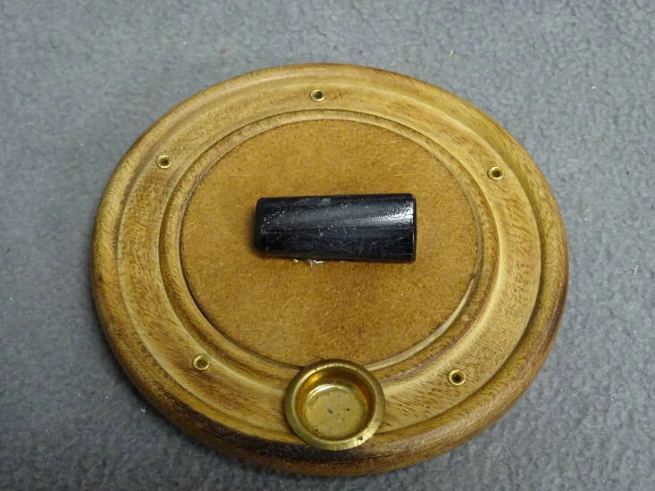 Wierookhouder rond zwarte toermalijn