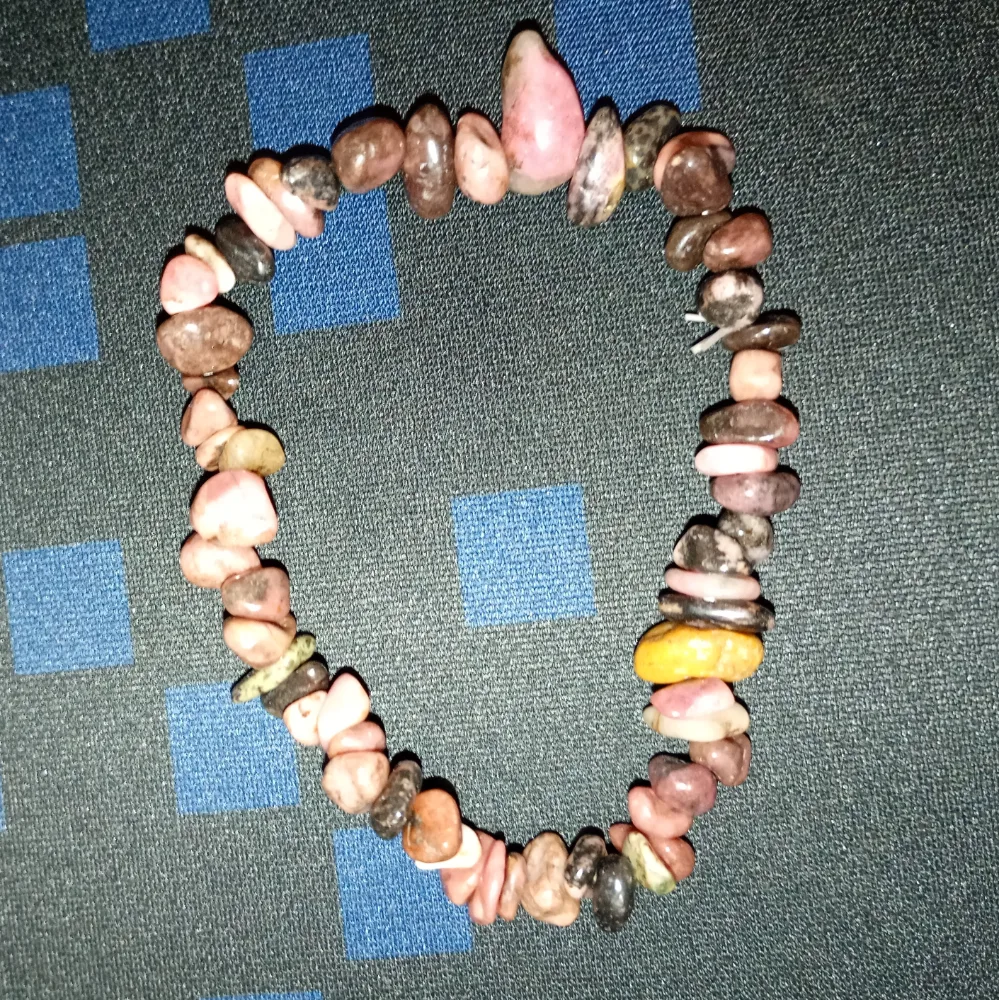 rhodoniet split