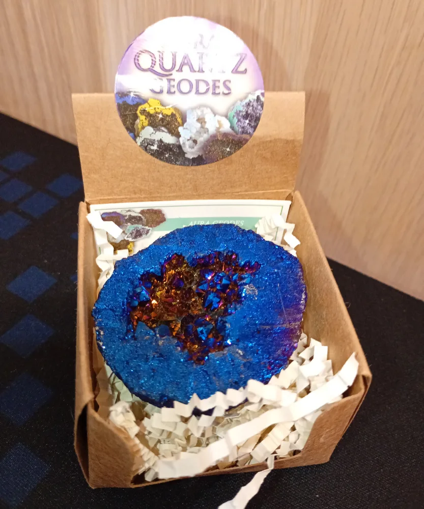 Aura kwarts geode